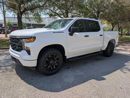 Summit White 2026 Chevrolet Silverado 1500 Custom
