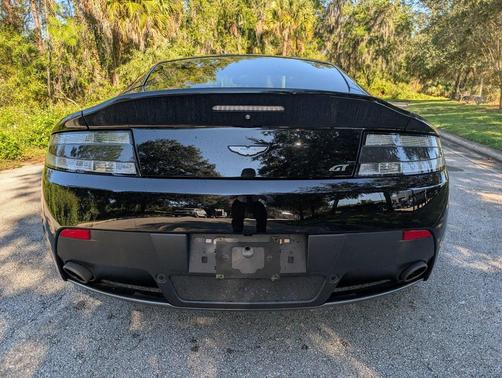 2015 Aston Martin Vantage GT Base