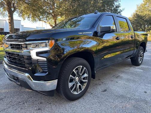 2025 Chevrolet Silverado 1500 LT