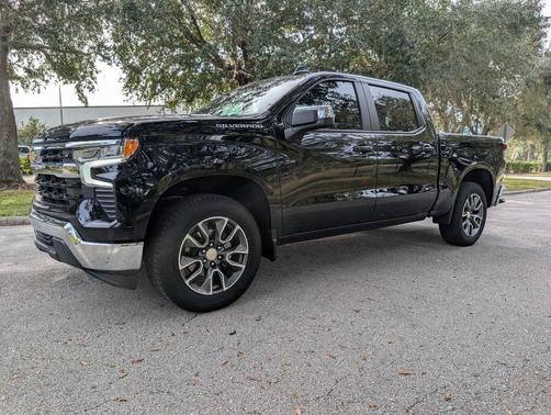 2025 Chevrolet Silverado 1500 LT