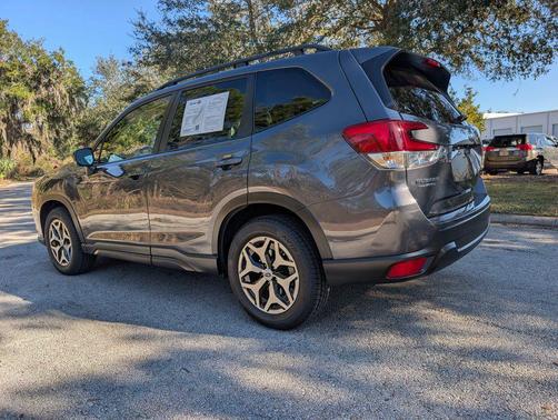 2022 Subaru Forester Premium