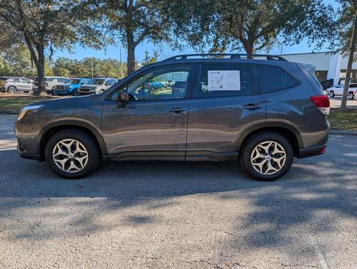 2022 Subaru Forester Premium