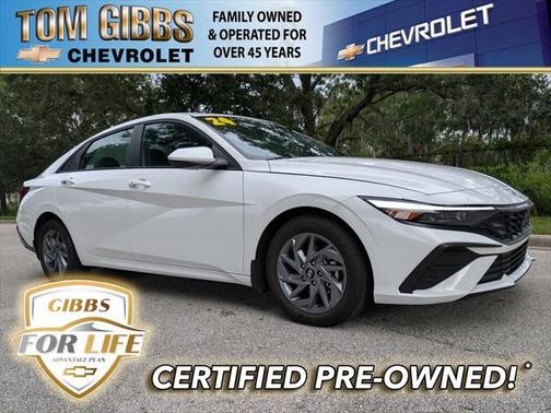 2024 Hyundai ELANTRA SEL