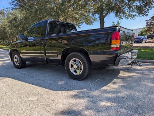 2002 Chevrolet Silverado 1500 Base