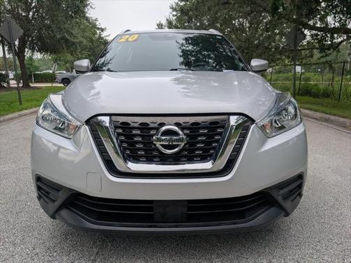2020 Nissan Kicks SV