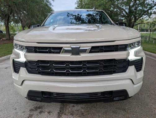 White Sands 2026 Chevrolet Silverado 1500 RST