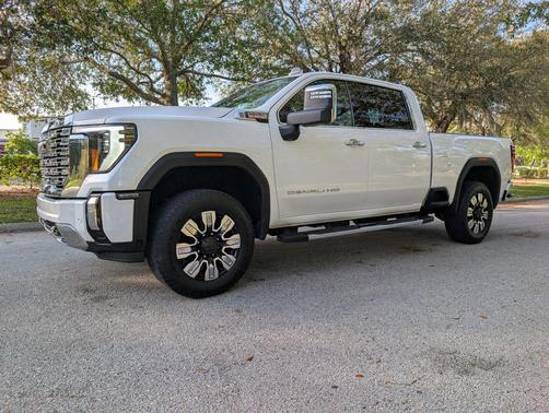 2025 GMC Sierra 2500 Denali