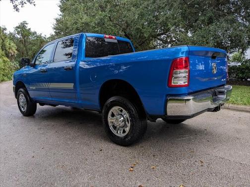 2020 RAM 2500 Tradesman Crew Cab 4X4 6'4' Box