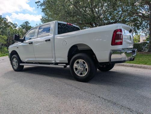 Bright White Clearcoat 2024 RAM 2500 Tradesman Crew Cab 4x4 6'4' Box