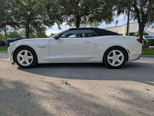 Summit White 2023 Chevrolet Camaro 2LT