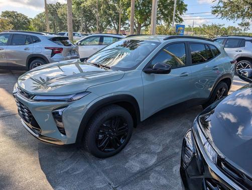 Cacti Green 2026 Chevrolet Trax FWD ACTIV