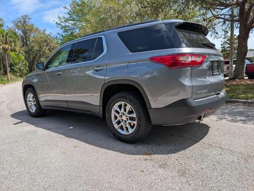 Satin Steel Metallic 2019 Chevrolet Traverse LT Cloth