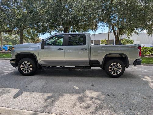 2024 Chevrolet Silverado 2500 Custom