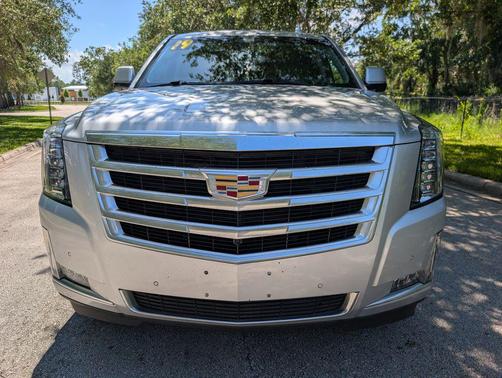 Radiant Silver Metallic 2019 Cadillac Escalade Luxury