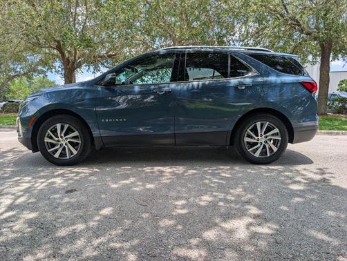 Lakeshore Blue Metallic 2024 Chevrolet Equinox Premier w/1LZ