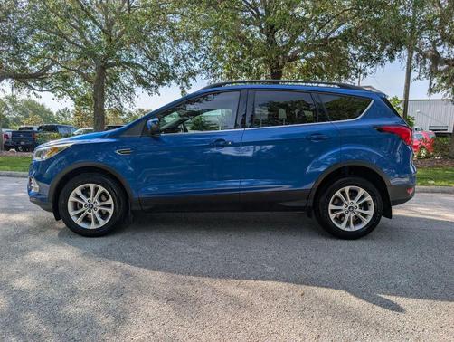 Lightning Blue Metallic 2019 Ford Escape SEL