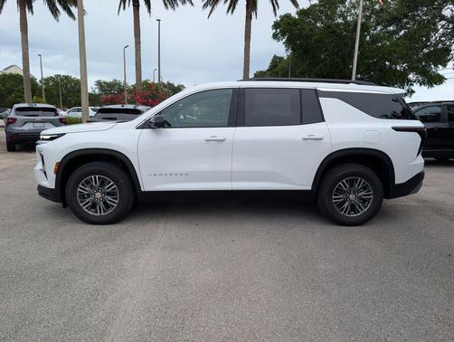 Summit White 2026 Chevrolet Traverse LT