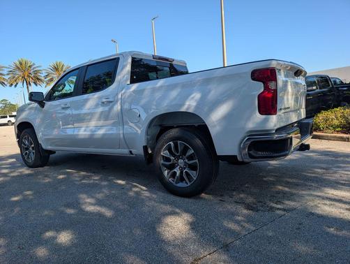 Summit White 2026 Chevrolet Silverado 1500 LT