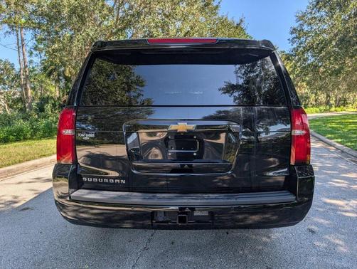 2019 Chevrolet Suburban LT