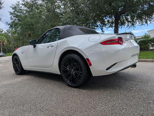 2024 Mazda MX-5 Miata Club
