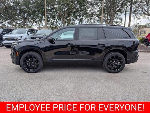 Mosaic Black Metallic 2026 Chevrolet Traverse RS