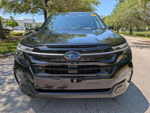 Crystal Black Silica 2025 Subaru Forester Hybrid Touring