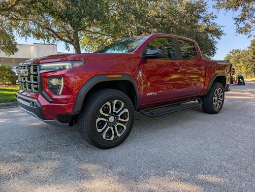 2023 GMC Canyon AT4