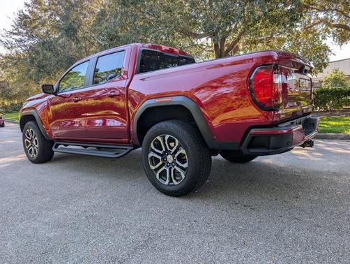 2023 GMC Canyon AT4