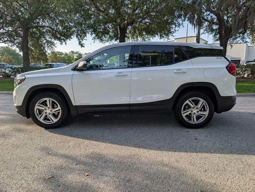 Summit White 2018 GMC Terrain SLE