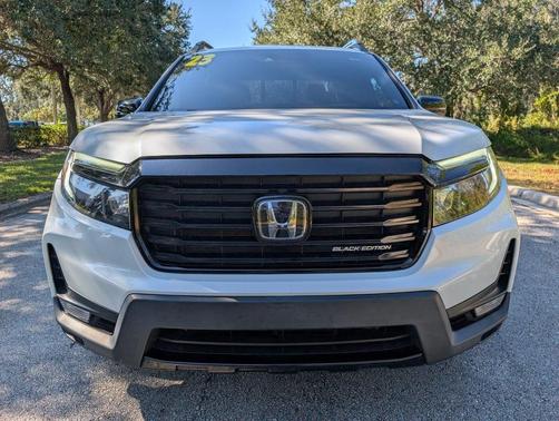 2023 Honda Ridgeline Black
