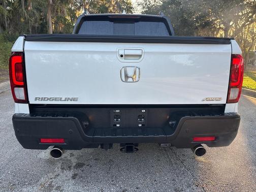 2023 Honda Ridgeline Black