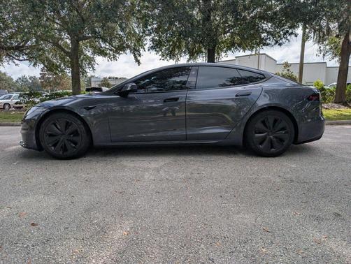 2022 Tesla Model S Base