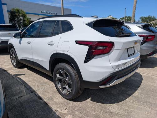 Summit White 2026 Chevrolet Trax LT