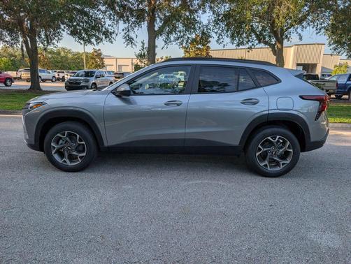 Sterling Gray Metallic 2026 Chevrolet Trax LT