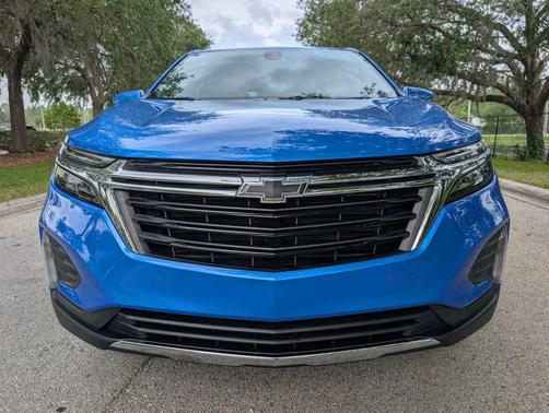 Riptide Blue Metallic 2024 Chevrolet Equinox 1LT