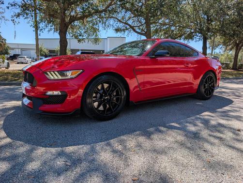 2019 Ford Shelby GT350 Base