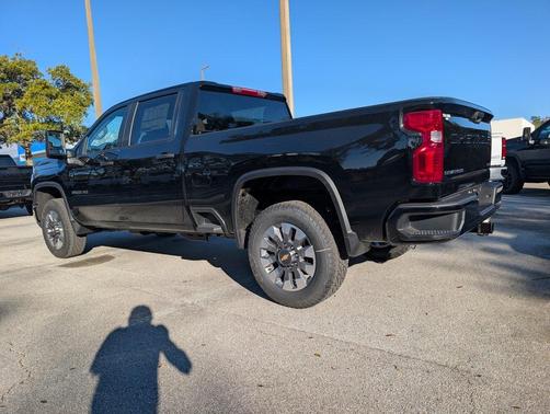 2026 Chevrolet Silverado 2500 Custom