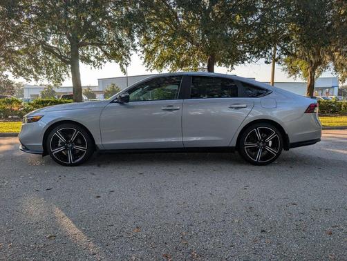 2023 Honda Accord Hybrid Base