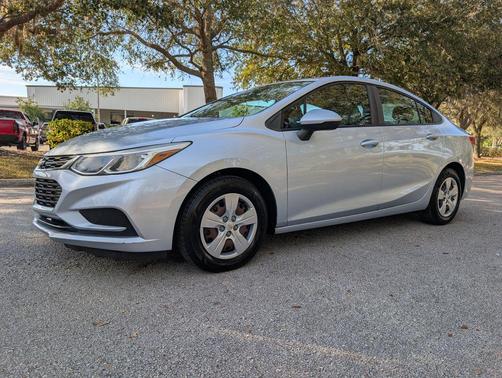 2018 Chevrolet Cruze LS