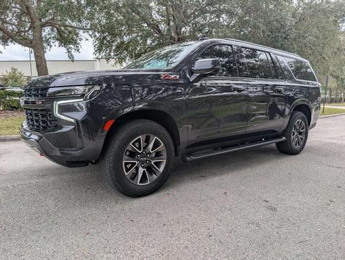 2023 Chevrolet Suburban 4WD Z71