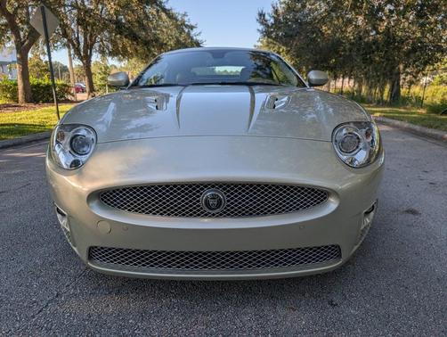 2008 Jaguar XKR Base