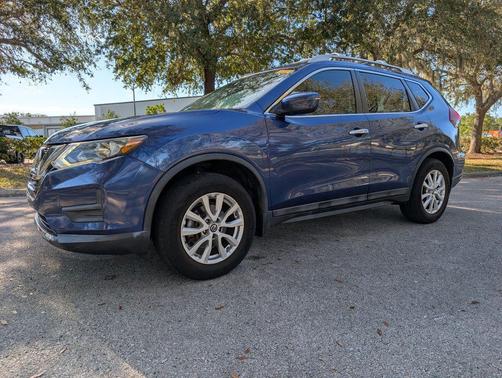 2018 Nissan Rogue SV