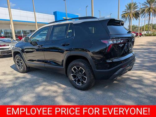 Mosaic Black Metallic 2026 Chevrolet Equinox FWD ACTIV