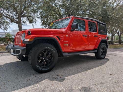 2023 Jeep Wrangler 4-Door Sahara 4x4