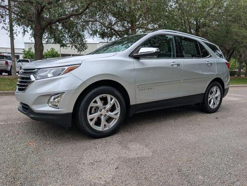 Silver Ice Metallic 2018 Chevrolet Equinox Premier