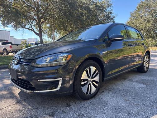 2019 Volkswagen e-Golf SE