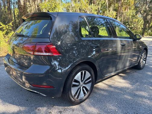 2019 Volkswagen e-Golf SE