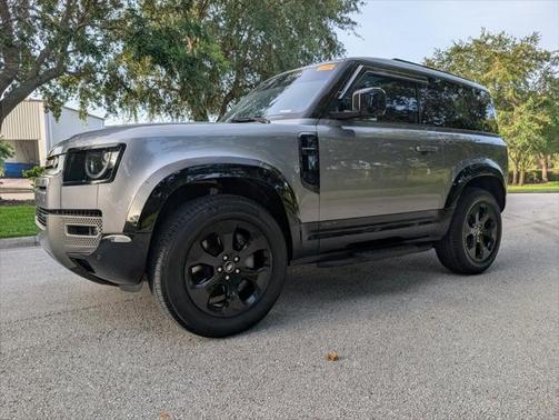 2022 Land Rover Defender 90 X-Dynamic SE