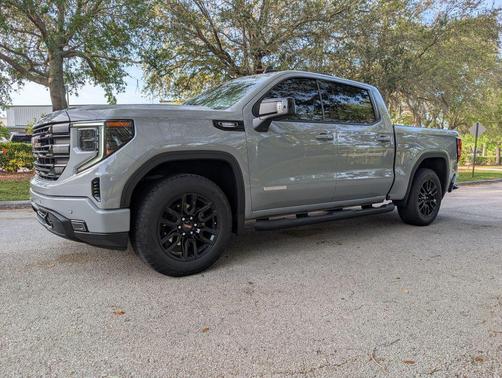 2024 GMC Sierra 1500 Elevation
