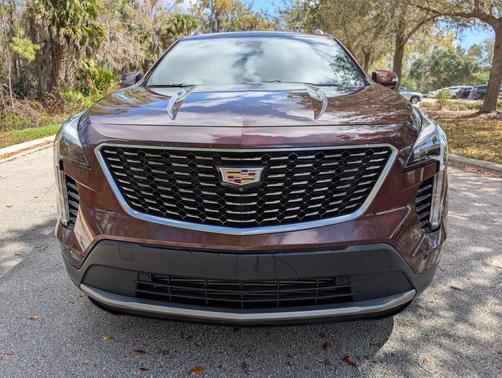 2022 Cadillac XT4 Premium Luxury